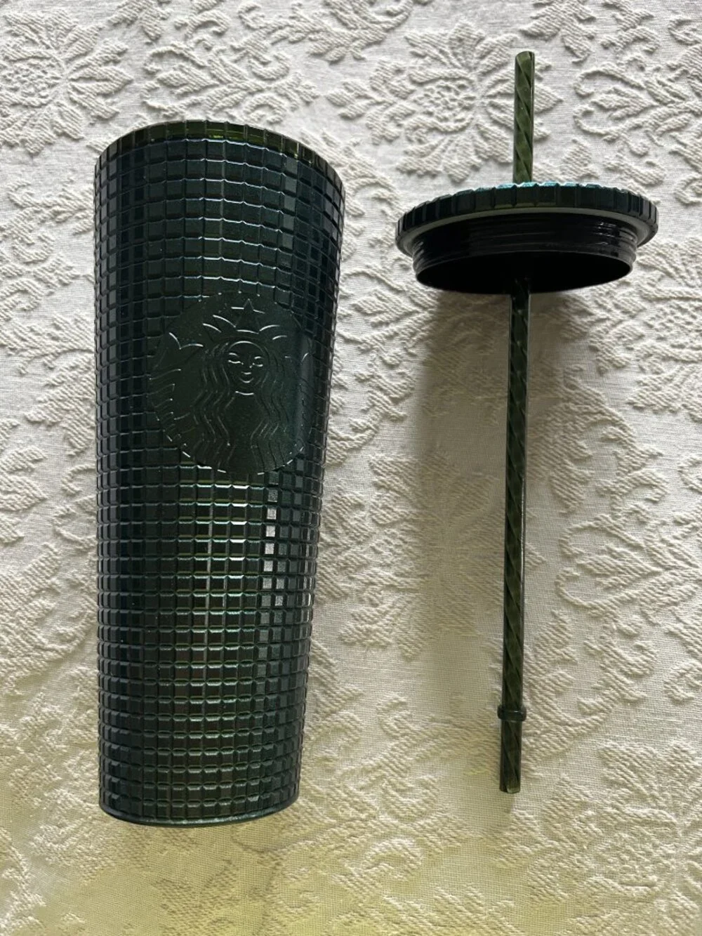 Starbucks Holiday 2021 Dark Green Metallic Grid Tumbler 24 oz / Venti Cold Cup